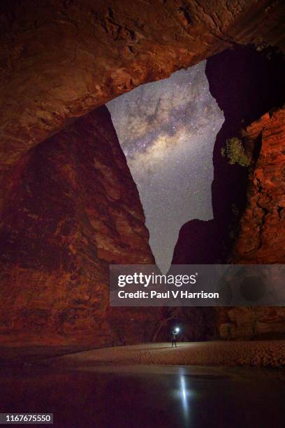 cathedral gorge window to the stars - the kimberley stock pictures, royalty-free photos & images