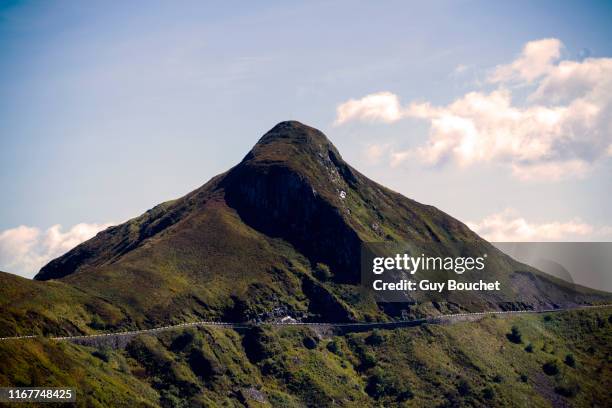 europe, france, midi-pyrenees, cantal, mont du cantal - auvergne stock pictures, royalty-free photos & images