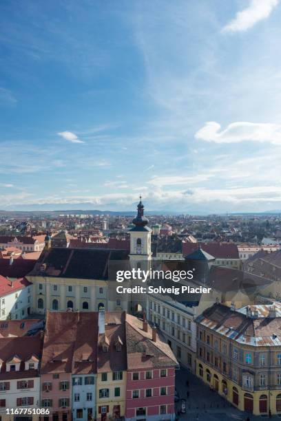 the roman catholic church of holy trinity in sibiu (hermannstadt), transylvania, roumania - sibiu stock-fotos und bilder