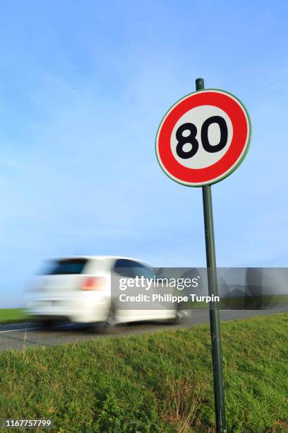 france, panel 80 km per hour - number 80 stock pictures, royalty-free photos & images