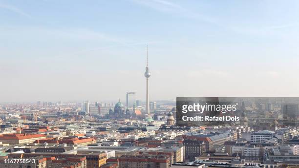 urban skyline - berlin, germany - berlin luftaufnahme stock-fotos und bilder