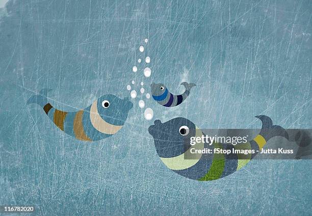 ilustraciones, imágenes clip art, dibujos animados e iconos de stock de three fish in water - floating on water