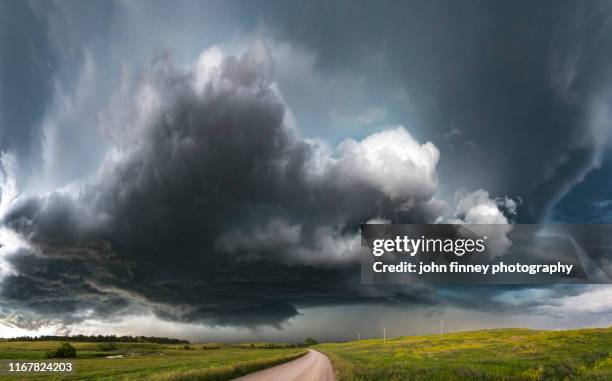 tornado warned supercell thunderstorm, four corners (wy) usa - åskväder bildbanksfoton och bilder