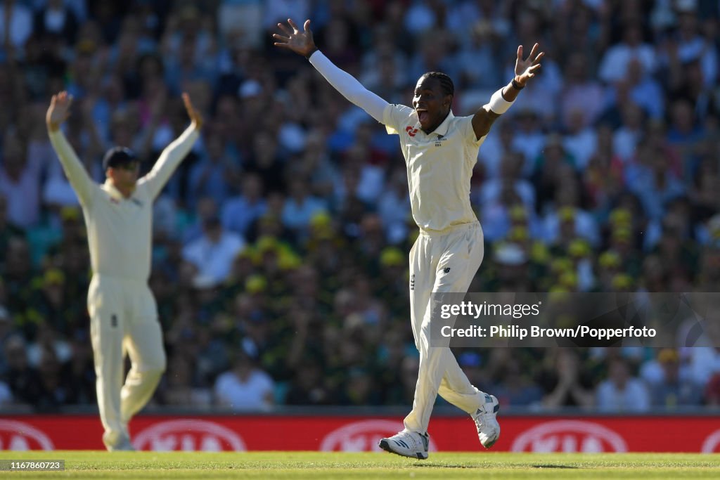England & Australia - 5th Specsavers Ashes Test: Day Two