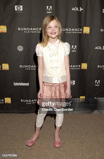 barrikade Udled Peep 684 Elle Fanning Sundance Photos and Premium High Res Pictures - Getty  Images