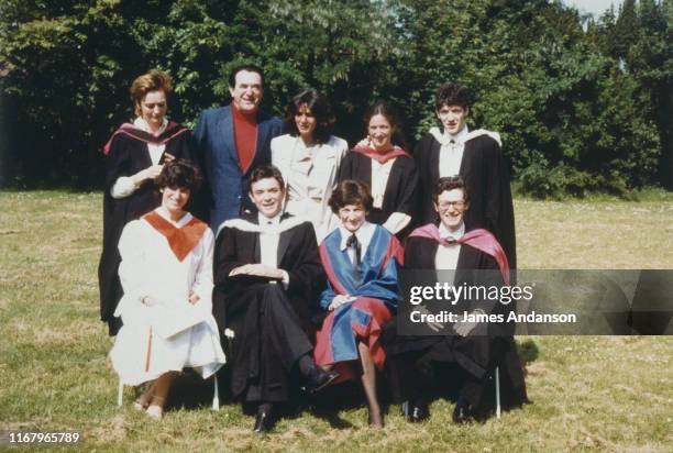 Elisabeth et Robert Maxwell avec leurs enfants Kevin, Philip, Ian, Anne, Christine, Isabel et Ghislaine Maxwell . Cette dernière sera la compagne de...