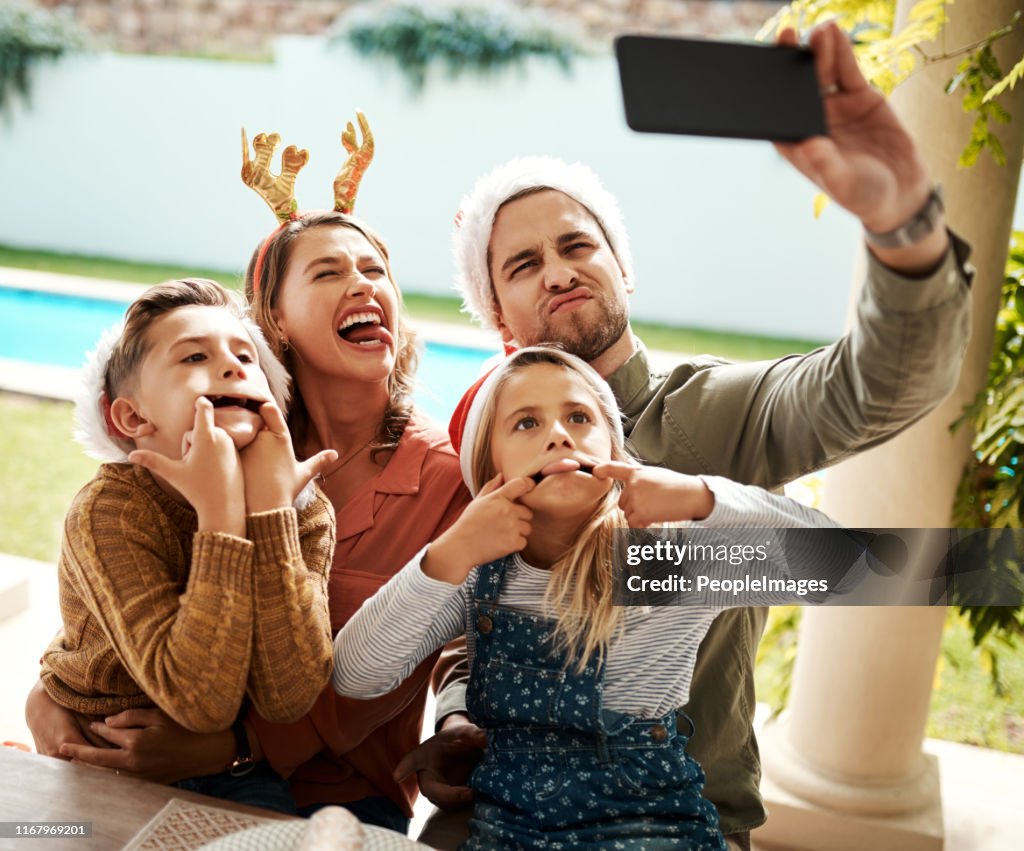 Laten we deze speciale gelegenheid delen met onze dierbaren