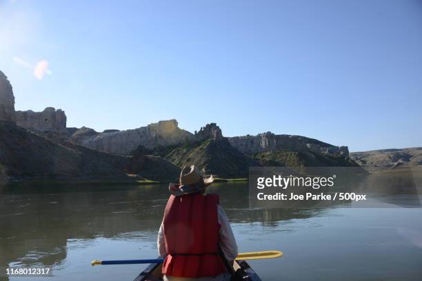 canoeing the breaks - missouri river stock pictures, royalty-free photos & images