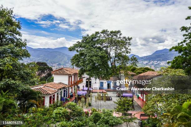 pueblito paisa (little town) village view on a cloudy day in medellin - medellin colombia imagens e fotografias de stock