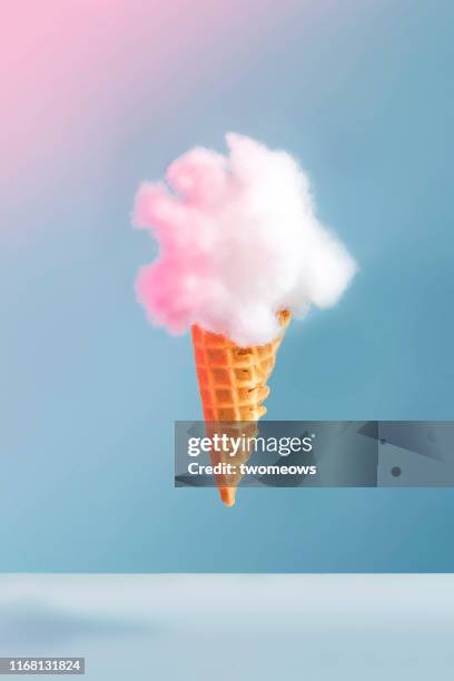 happiness concept image. - ice cream cone stockfoto's en -beelden