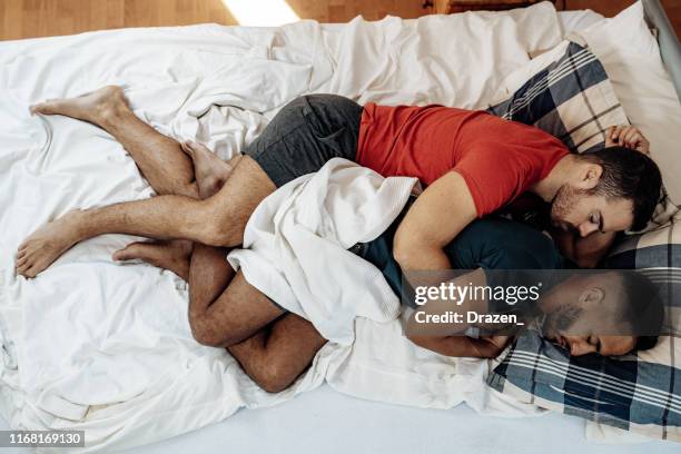 939 fotos e imágenes de Dormir Pecho Con Espalda - Getty Images 939 fotos e imágenes de Dormir Pecho Con Espalda - Getty Images