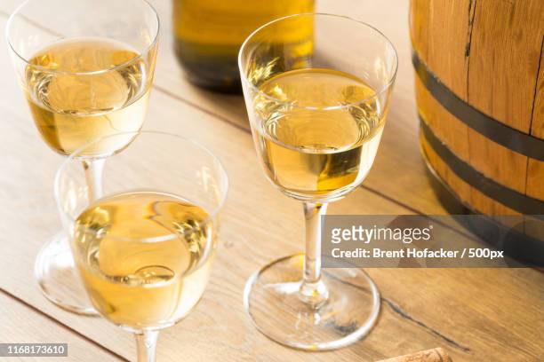 dry french sherry dessert wine - sweet wine stock-fotos und bilder