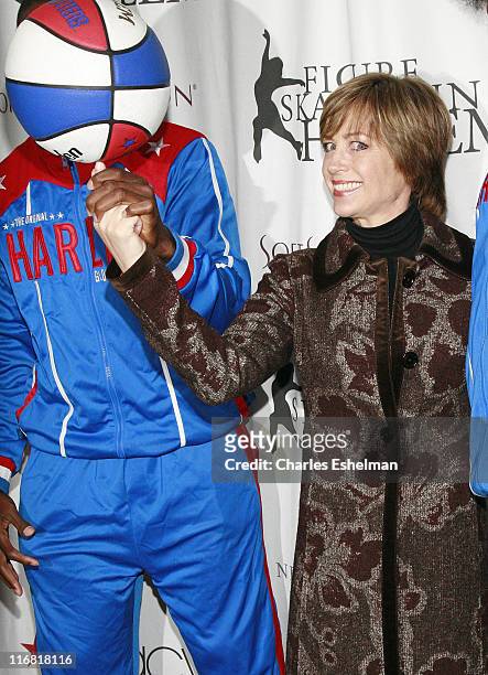 Dorothy Hamill attend the 2008 Skating With The Stars Gala By Figure Skating In Harlem at the Wollman Rink, Central Park on March 31, 2008 in New...