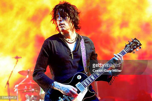 Guitarist Dean DeLeo of Stone Temple Pilots performs in concert at the AT&T Center on June 27th, 2008 in San Antonio, Texas.
