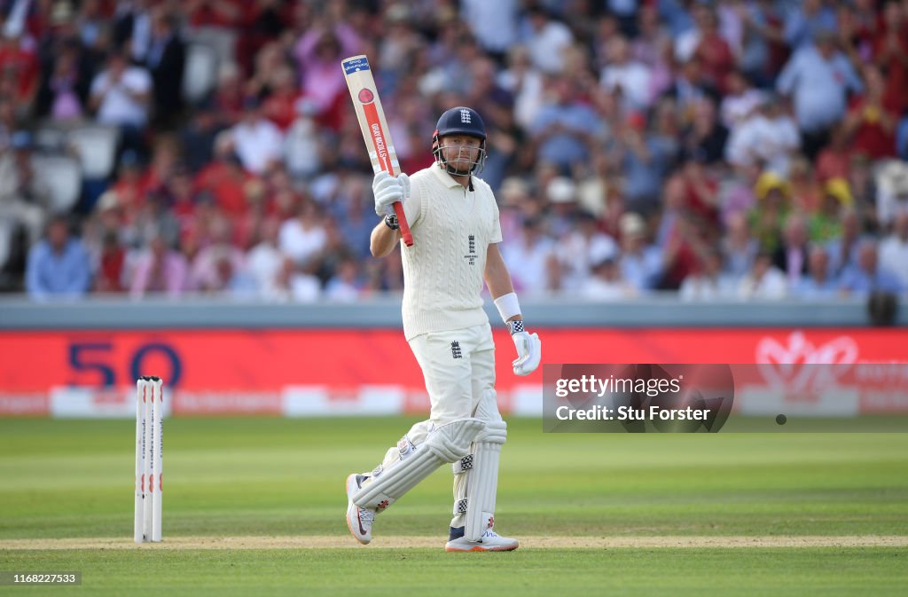 England v Australia - 2nd Specsavers Ashes Test: Day Two