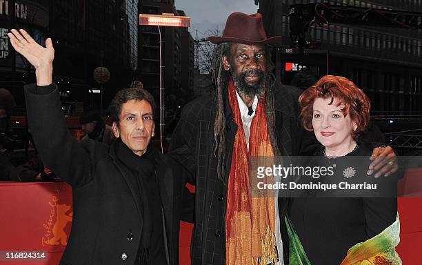 Director Rachid Bouchareb, actor Sotigui Kouyate and actress Brenda Blethyn attend the "London River" premiere during the 59th Berlin International...