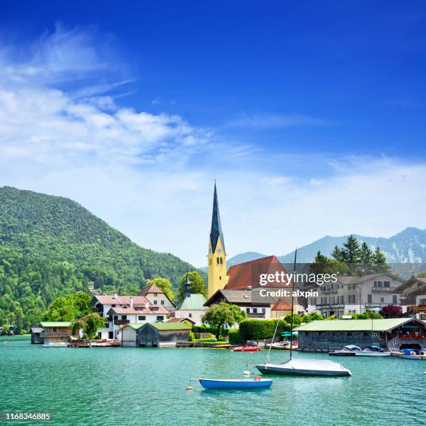 church of st. laurentius in rottach-egern town - tegernsee imagens e fotografias de stock