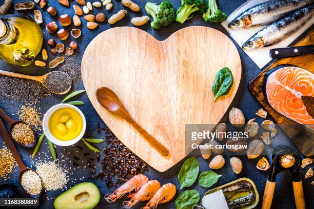 assortiment voedsel rijk aan omega-3 met kopieer ruimte - nutritionist stockfoto's en -beelden