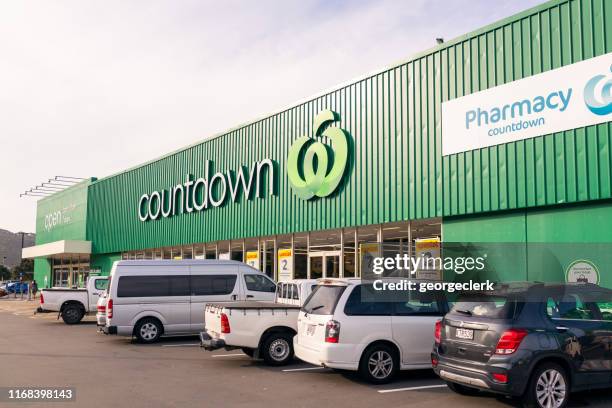 countdown supermarket in new zealand - count down stock pictures, royalty-free photos & images