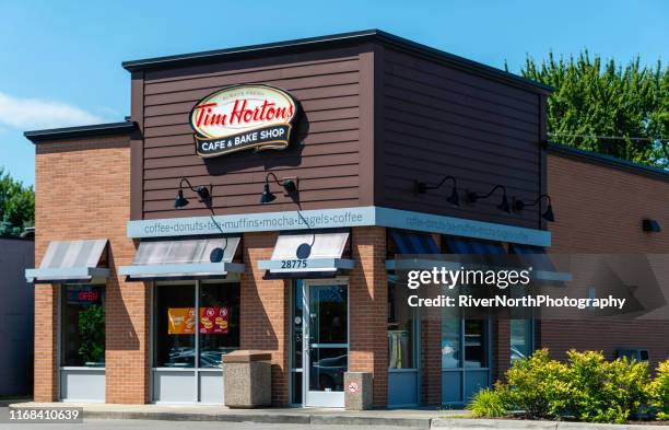 tim hortons - tim hortons stock-fotos und bilder