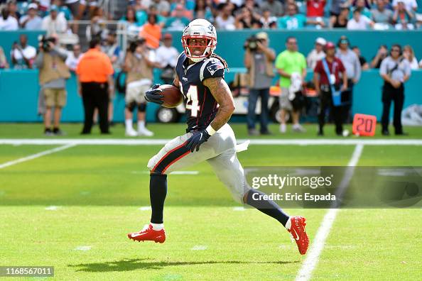 New England Patriots v Miami Dolphins New England Patriots v Miami Dolphins