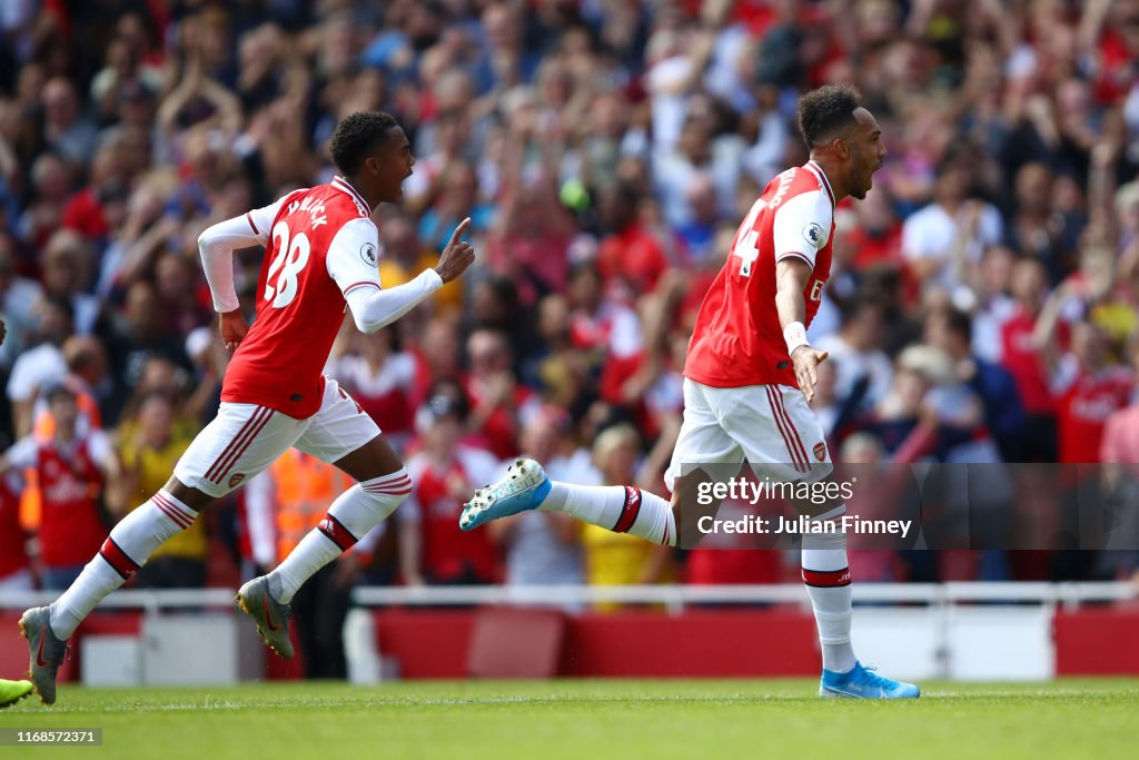 Arsenal FC v Burnley FC - Premier League