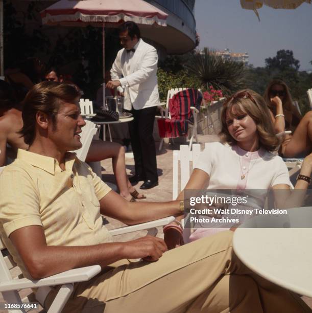 Roger Moore, Jennie Linden, extras appearing in the ABC tv series 'The Persuaders!' episode 'To the Death, Baby'.