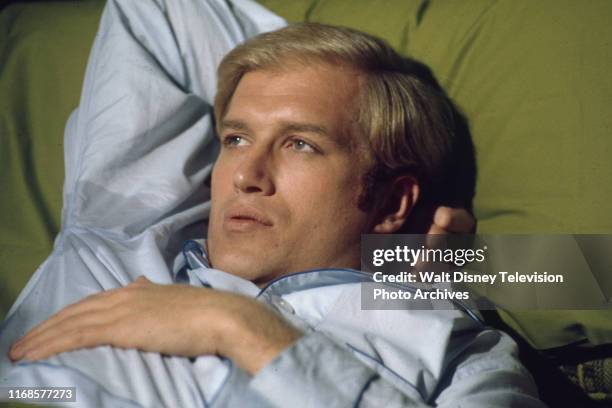 Ken Howard appearing in the ABC tv series 'Adam's Rib'.