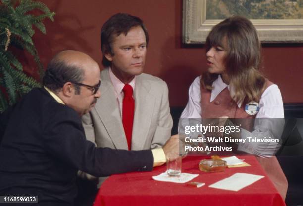 Sorrell Booke, Dick Sargent, Nita Talbot appearing in the ABC tv series 'Honeymoon Suite'.