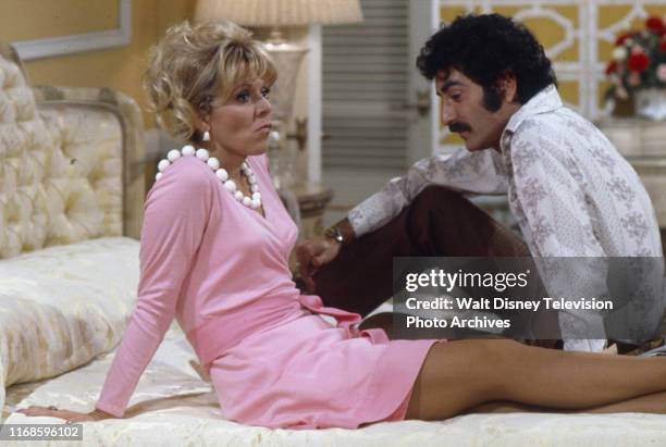 Arlene Golonka, Charlie Brill appearing in the ABC tv series 'Honeymoon Suite'.