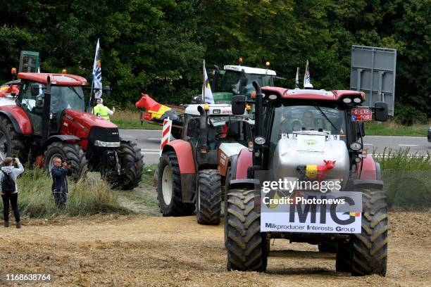 Grande mobilisation des éleveurs et agriculteurs à l'appel de la FUGEA pour dénoncer les accords internationaux jugés "nocifs" pour l'agriculture et...