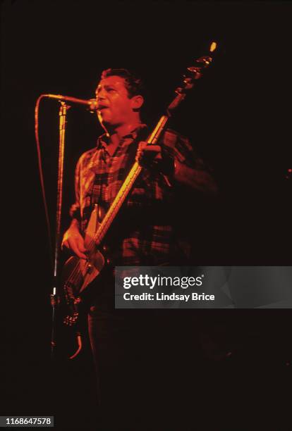 Mike Watt performs in fIREHOSE at Rock for Choice concert at the Hollywood Palladium on October 14, 1993 in Los Angeles.