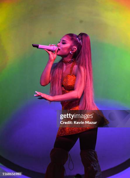 11 183 Ariana Grande Photo Concert Stock Photos High Res Pictures And 11-183-ariana-grande-photo-concert-stock-photos-high-res-pictures-and