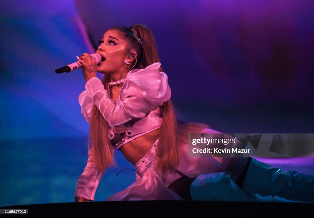 Ariana Grande "Sweetener World Tour" - London
