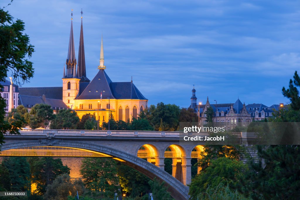 Luxemburg Stadtzentrum bei Nacht