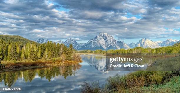 clouds at oxbow bend at dawn - wyoming stock pictures, royalty-free photos & images