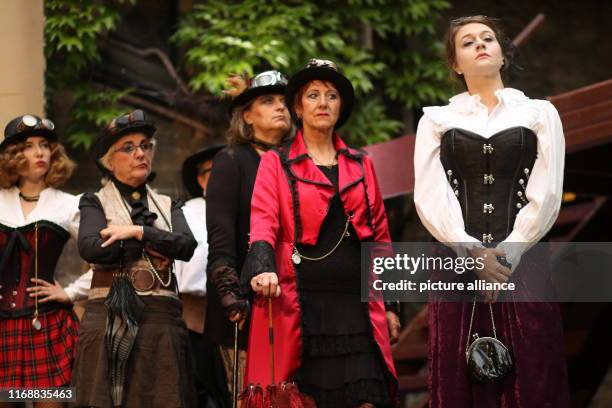 August 2019, Saxony-Anhalt, Wernigerode: A scene from the opera performance "Romeo and Juliet" is rehearsed in the courtyard of Wernigerode Castle....