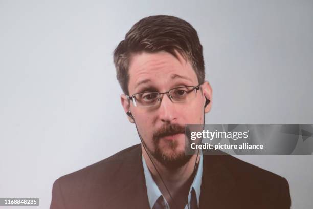 Snowden Shape 1,553 Edward Snowden Photos Stock Photos, High-Res Pictures, and Images ...