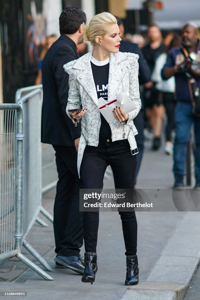 Street Style : Paris Fashion Week - Menswear Spring/Summer 2020 : Day Four