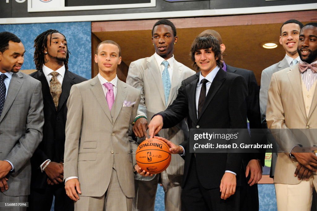 Stephen Curry, Hasheem Thabeet, Ricky Rubio pose for a photo prior to
