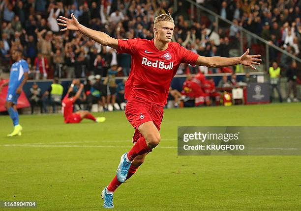 Salzburg's Norwegian forward Erling Braut Haland celebrate scoring during the UEFA Champions League Group E football match Salzburg v Genk in...