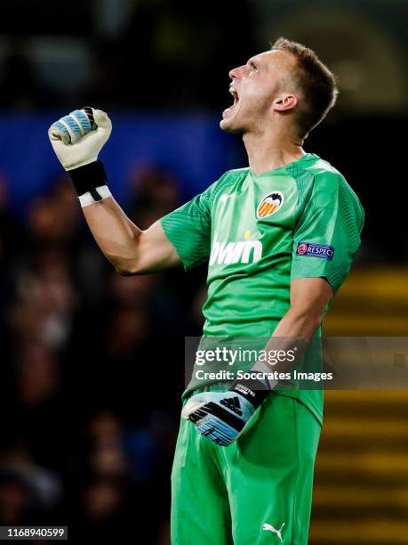 Jasper Cillessen of Valencia CF, celebrate the 0-1 during the UEFA Champions League match between Chelsea v Valencia at the Stamford Bridge on...