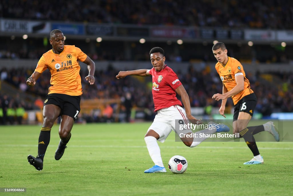 Wolverhampton Wanderers v Manchester United - Premier League