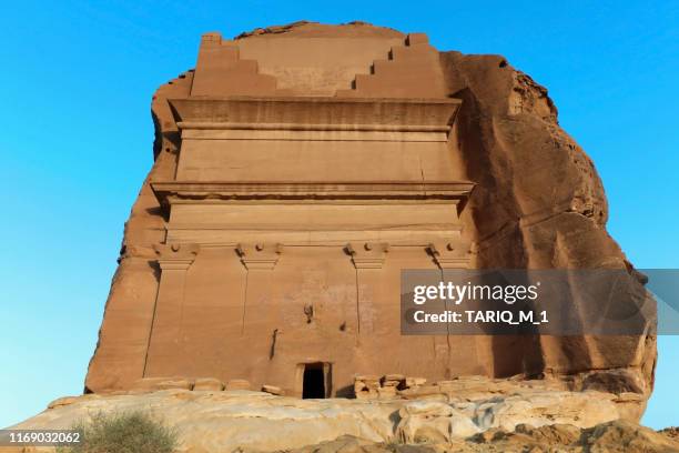 mada'in saleh, al madinah region, hejaz, saudi arabia - 瑪甸沙勒 個照片及圖片檔