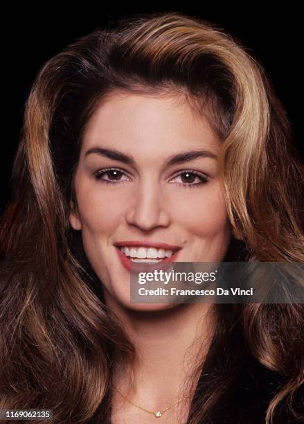Supermodel Cindy Crawford poses for a portrait at Borders Bookstore circa 2000 in New York City, New York.