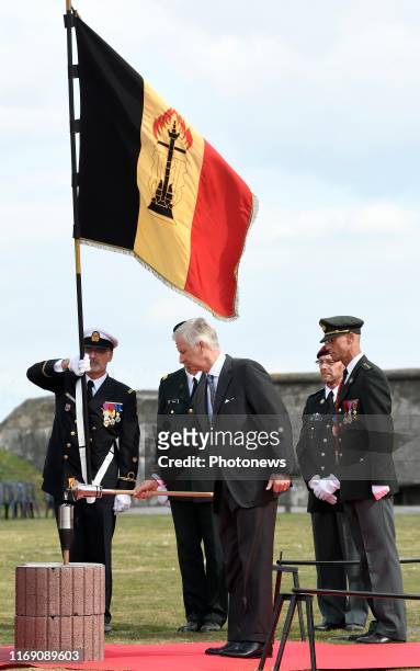 - Koning Filip woont de 75ste nationale bedevaart van het Fort van Breendonk bij. Hij brengt hulde en herdenkt alle politieke gevangenen en andere...