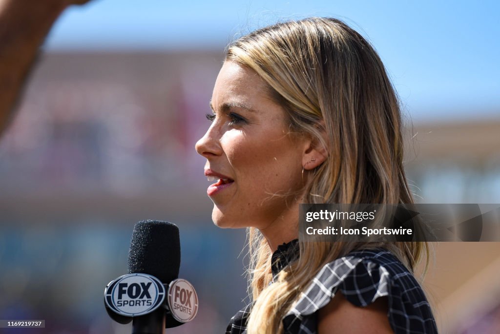 FOX Sports broadcaster Jenny Taft during a college football game(04)