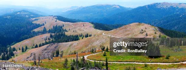 panoramisch uitzicht vanaf smith mountain-zuidoost naar noordwest - oregon amerikaanse staat stockfoto's en -beelden