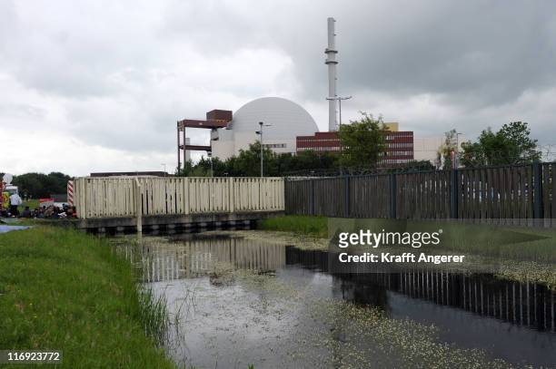 General view of the Brokdorf nuclear power plant during activists attempt to block access to the Brokdorf nuclear power plant on June 18, 2011 in...