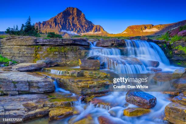 parque nacional glacier en montana usa - parque nacional glacier fotografías e imágenes de stock